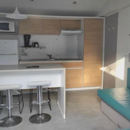 Mobil A Pour 5 Pers. Avec Terrasse - Api-1-52-1579 Camping *