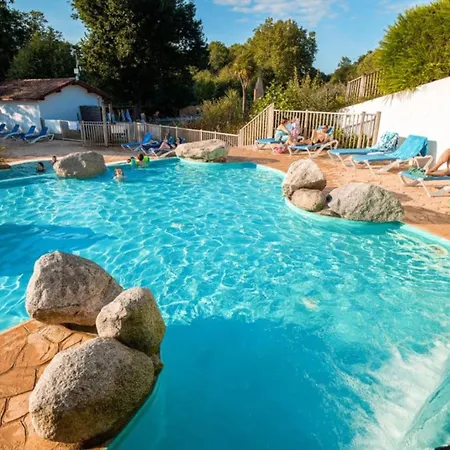Camping Mobil A Pour 5 Pers. Avec Terrasse - Api-1-52-1579 Espelette