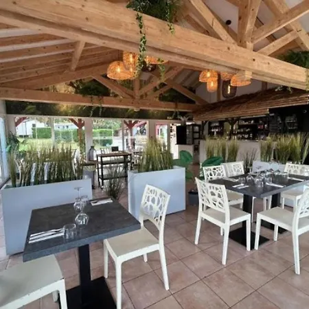 Mobil A Pour 5 Pers. Avec Terrasse - Api-1-52-1579 Kemp