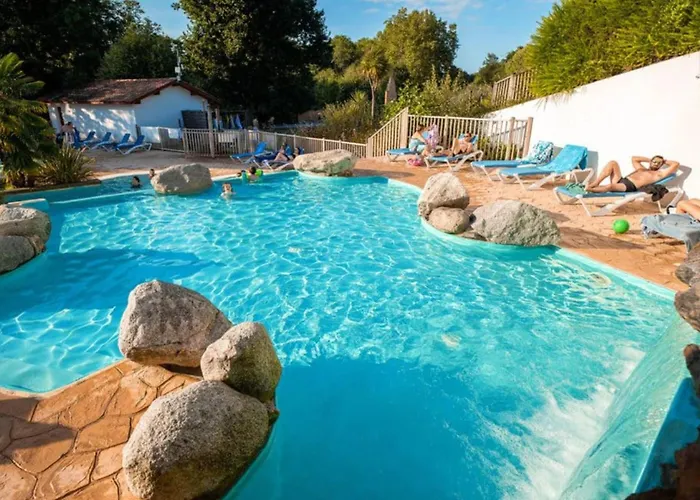 Camping Mobil A Pour 5 Pers. Avec Terrasse - Api-1-52-1579 Espelette